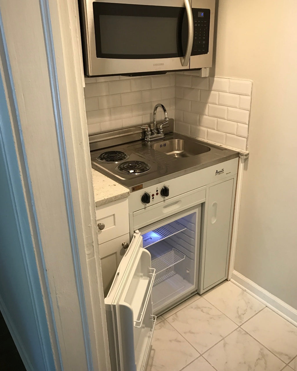 Small Furnished Studio